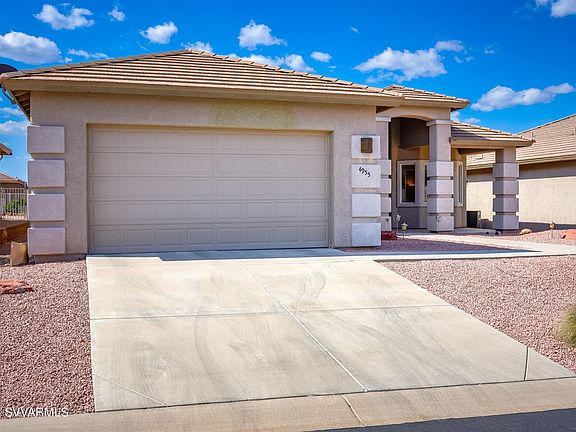 4th image of 4955 E Somerset Dr