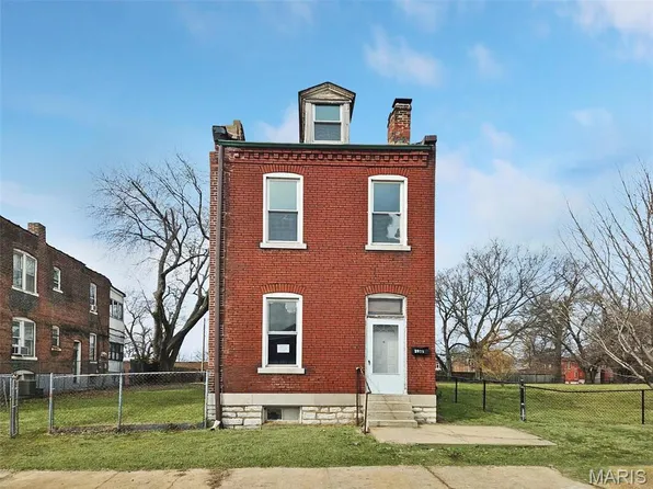 2025 E College Ave, Saint Louis, MO 63107