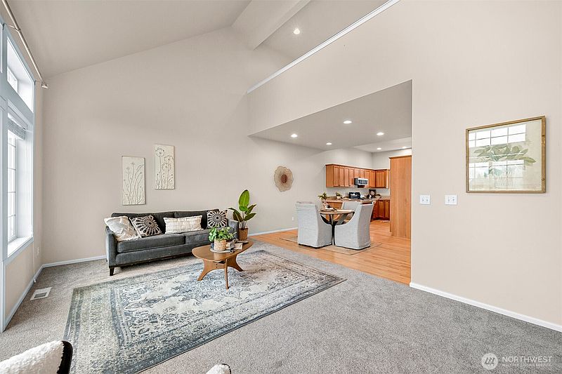 5th image of 1725 Harrison Place #104