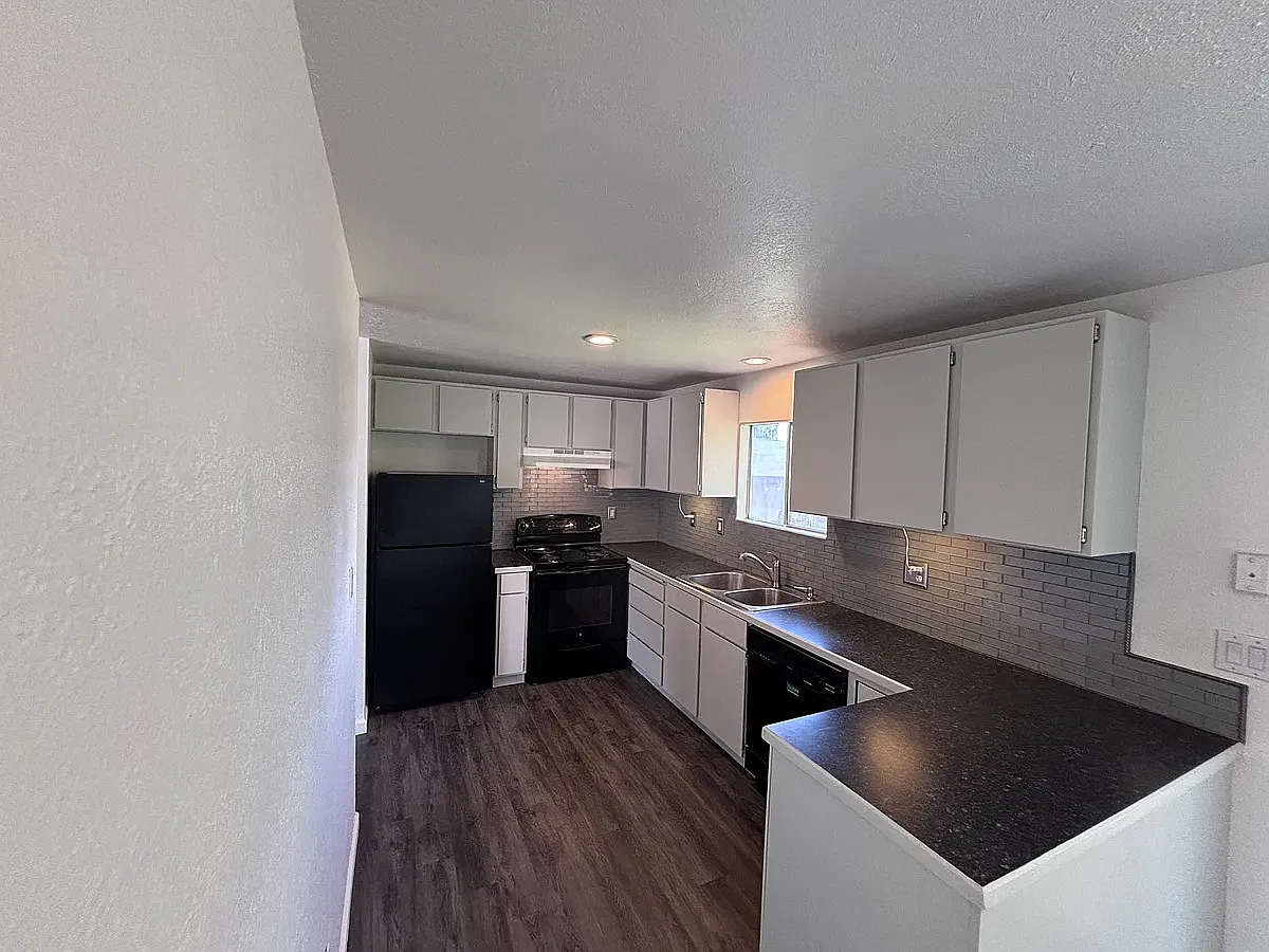 2 bed, 1145 sqft, $1,395 — Photo 4