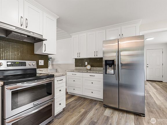 5th image of 14920 12th Avenue E