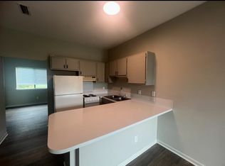 333 1/2 10th Avenue Dr NE #216, Hickory, NC 28601