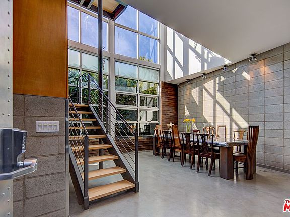 5th image of 411 N Venice Blvd Unit 0