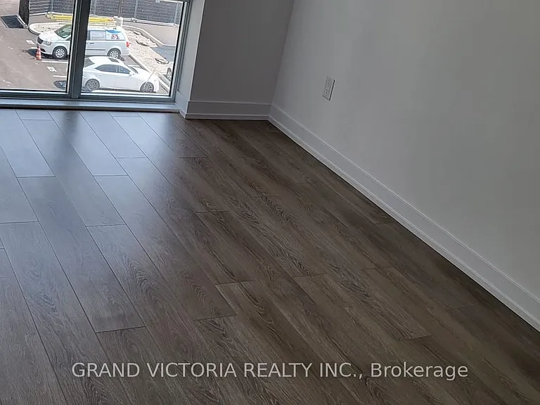 450 Dundas St E #424 — Photo 2