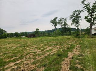 402 Ceylon Rd, Carmichaels, PA 15320