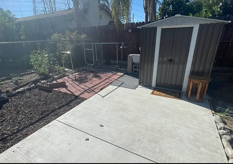 E Ardendale Ave — Photo 12