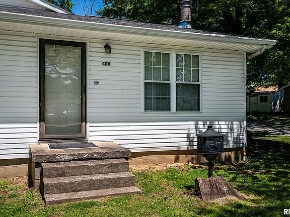2nd image of 404 Howerton St