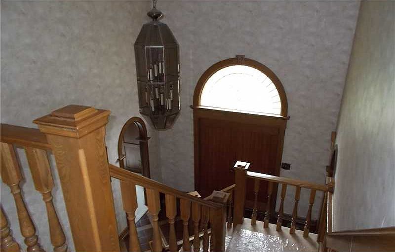 1st image of 1214 Redwood Dr
