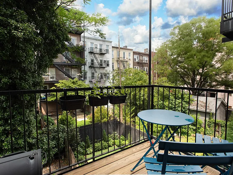 222 Willow Ave #2A — Photo 4