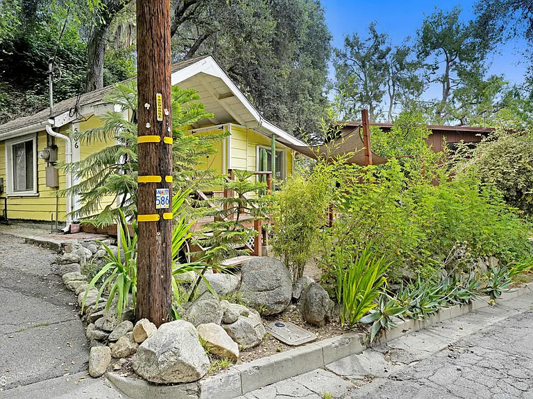 586 Los Rocas Dr — Photo 27