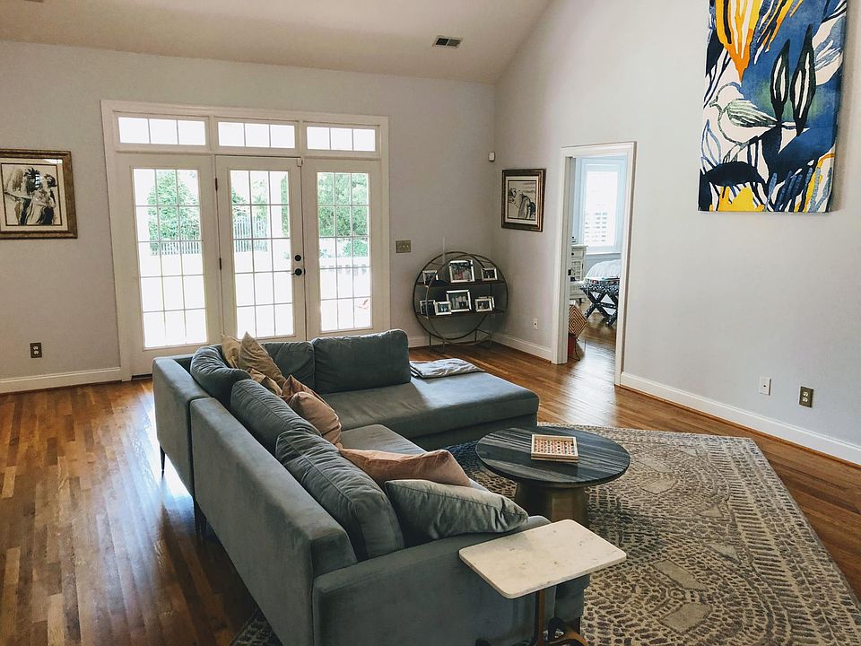 1st image of 5016 Monck Ct