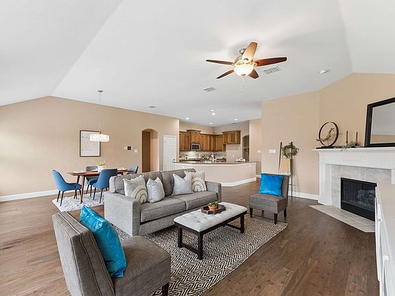 5th image of 1221 Amistad Dr