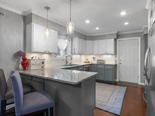 3110 81st St E, Inver Grove Heights, MN 55076