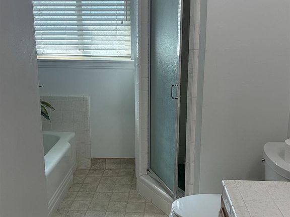 3rd image of 3845 E Andrews Ave