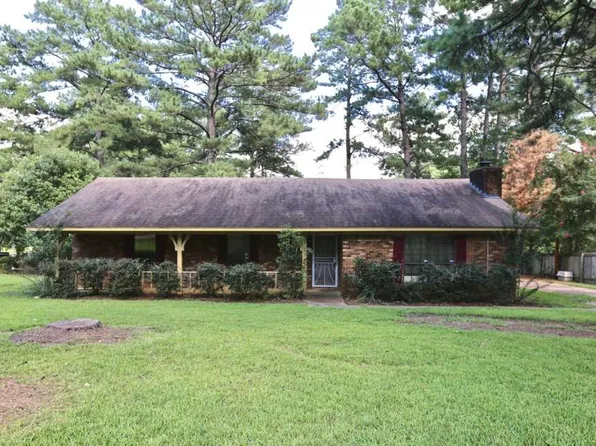 3918 Forest Lake Dr, Jackson, MS 39212