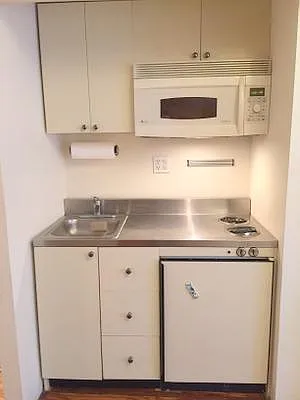 Rented by Steven Corcoran Real Estate | media 10