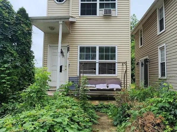 19 N Virginia Ave, Brunswick, MD 21716