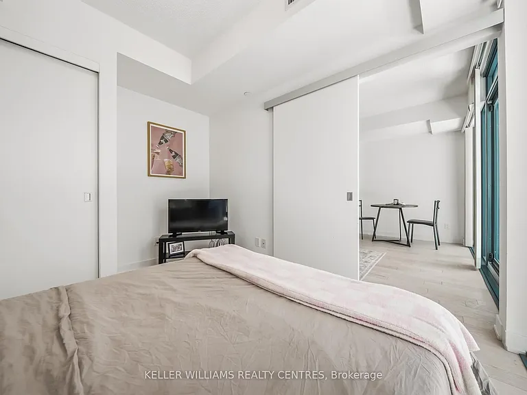25 Richmond St E #704 — Photo 21