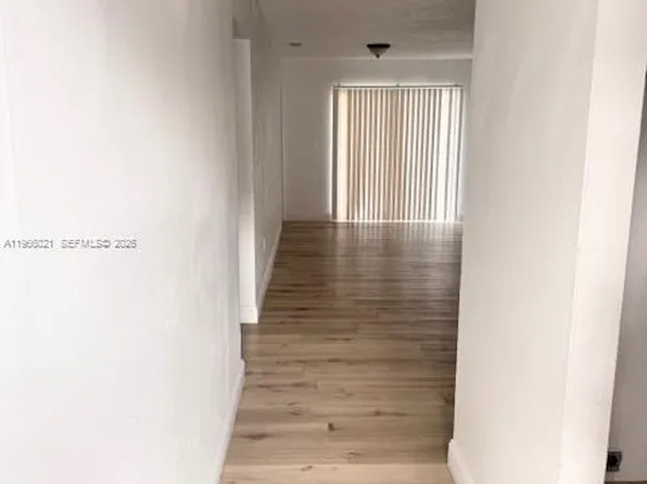 1990 NW 183rd St APT 13, Miami Gardens, FL 33056