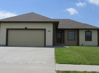 2001 Thompson Dr, Junction City, KS 66441