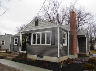 428 Denslow St, Windsor Locks, CT 06096