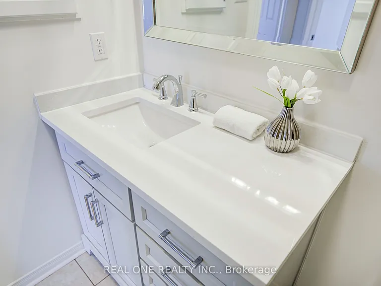 65 Westcliffe Cres — Photo 36