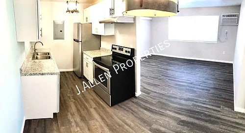 1806 Parker Cir #G Photo 1