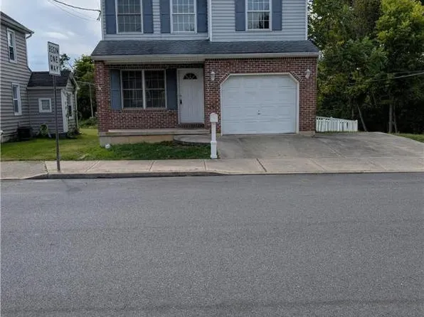 1242 2nd N, Catasauqua, PA 18032
