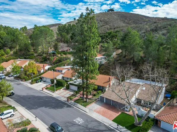 28824 Eagleton St, Agoura Hills, CA 91301