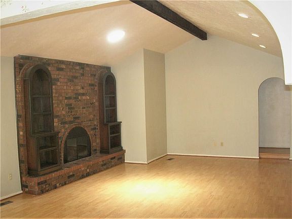 2nd image of 6428 S Lee Ave