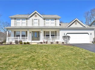 355 Deer Creek Trl, Cortland, OH