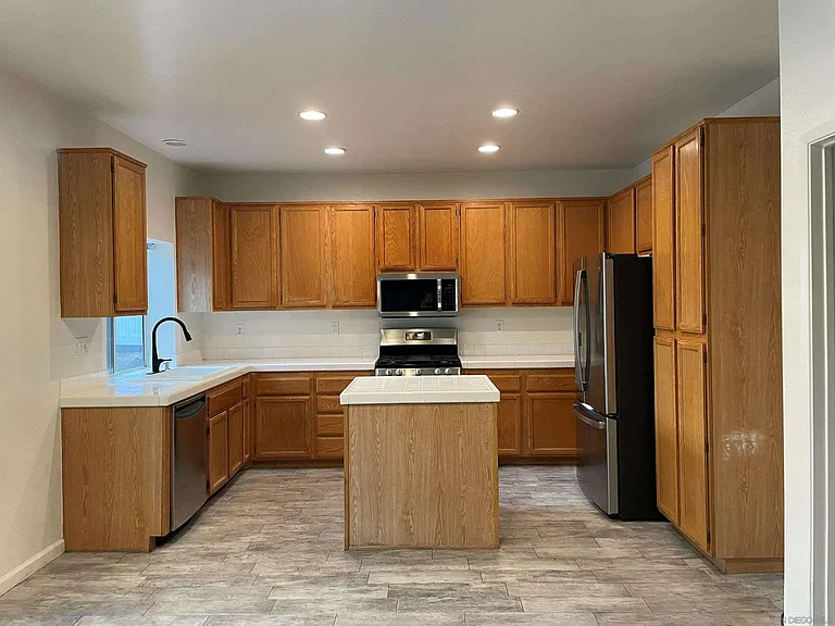 32808 Caserta Dr — Photo 2