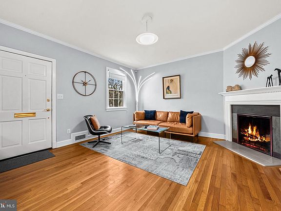 5th image of 4228 40th St NW