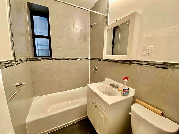 3rd image of 188 Parkside Ave #1A