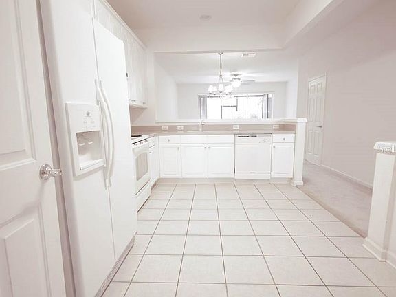4th image of 2151 Stockton Dr