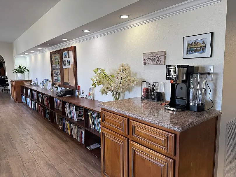 Coffee & Tea Bar in Lobby