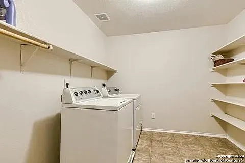 7414 Barhill Post — Photo 28