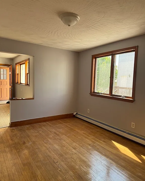 10 Folsom Ct #1