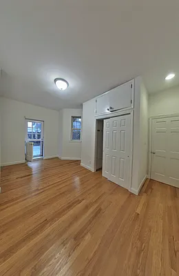 Rented by Compass | media 27