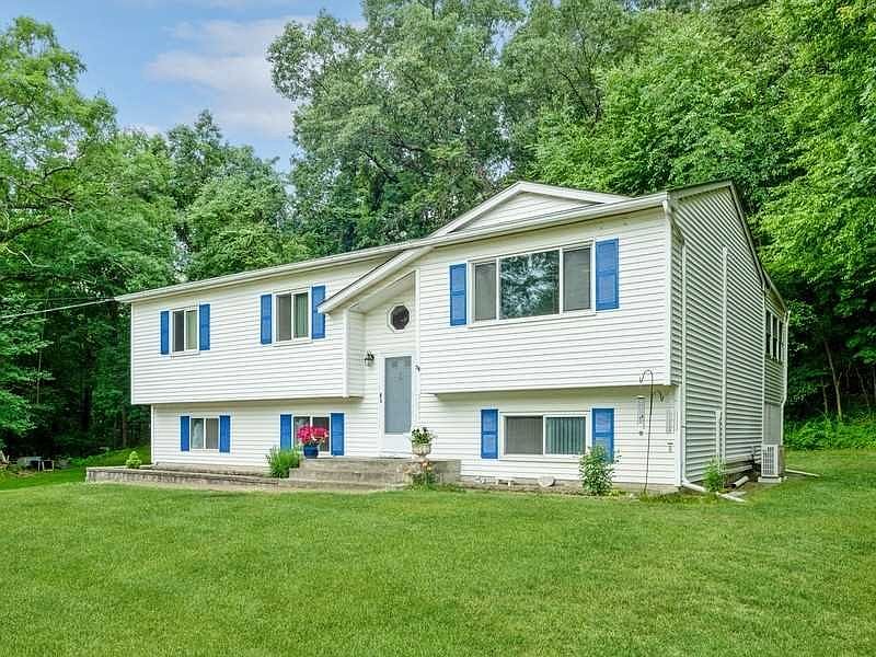 238 Cream St, Poughkeepsie, NY 12601 Zillow