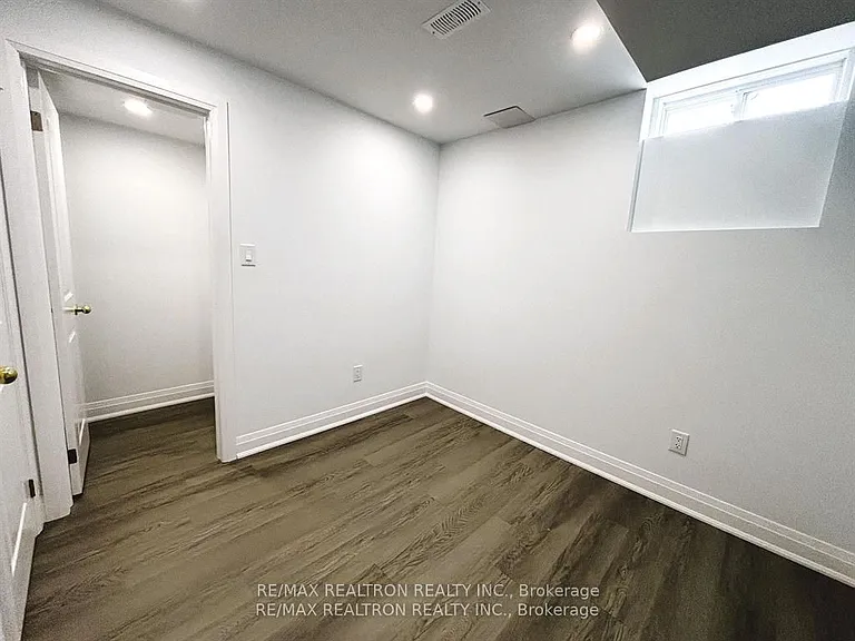 225 Webb St #BASEMENT — Photo 10