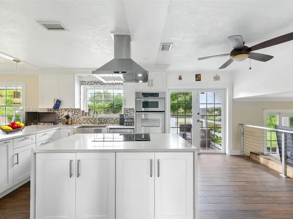 16530 Royal Poinciana Ct, Weston, FL 33326