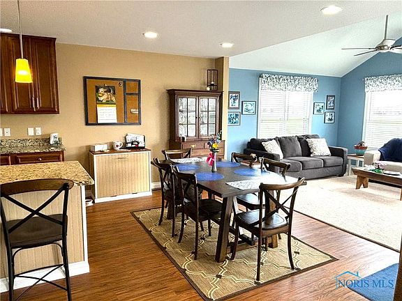 4th image of 4105 Grande Lake Dr