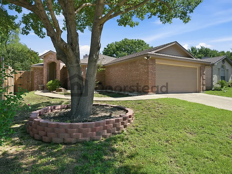 4909 Mountain Ridge Ln — Photo 3