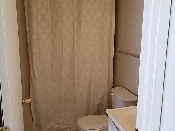 5th image of 1250 S Monaco Pkwy APT 10