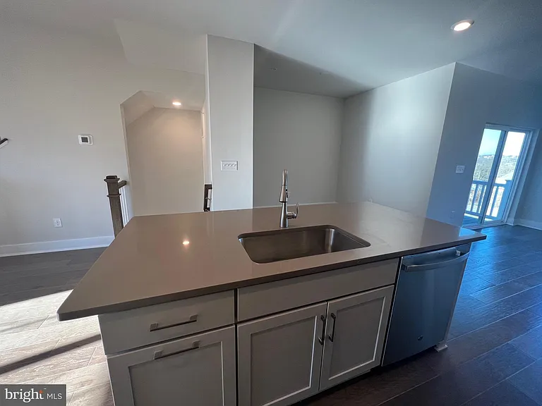 805 Pecan Rd — Photo 32