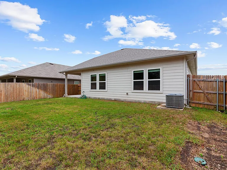 13508 Tai Londo Dr — Photo 33
