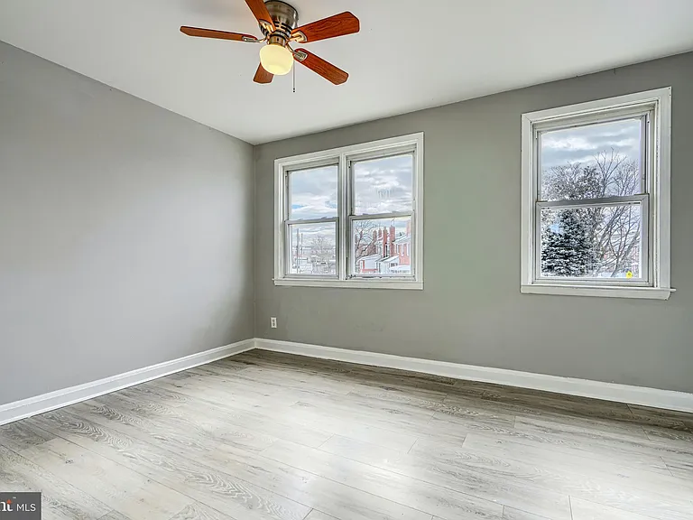 165 Hampshire Rd — Photo 17