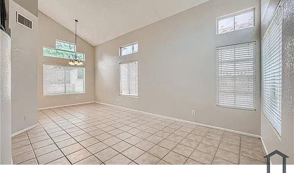 3029 Marsh Ct — Photo 2