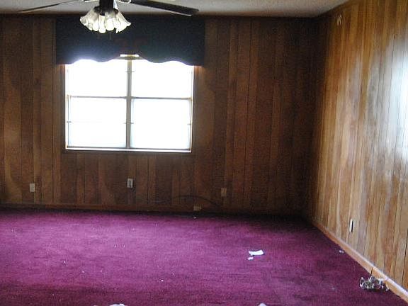 4th image of 1046 Parkrose Ave